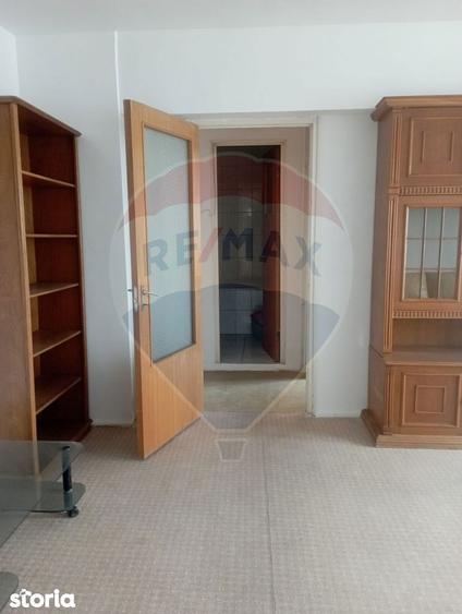 Apartament cu 3 camere de vanzare in zona Bucur Obor - 6