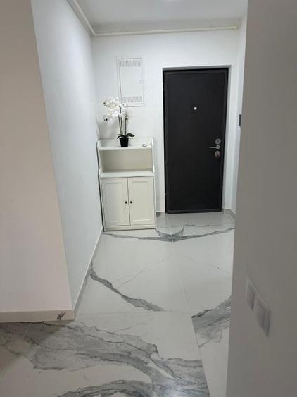 Închiriere apartament Minerilor ,2 camere etaj 1 ,loc de parcare inclus - 15