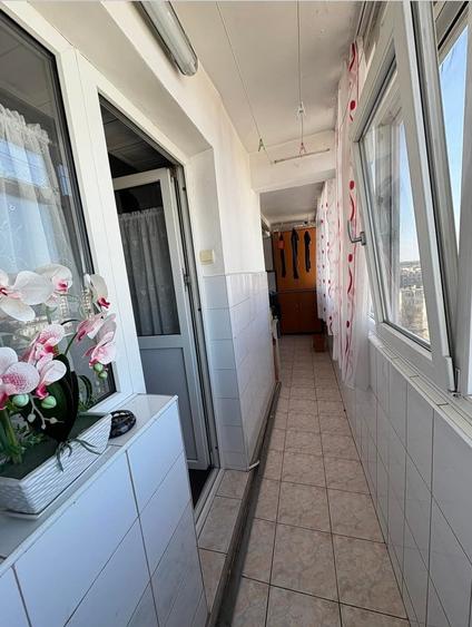 De vânzare – Apartament cu 3 camere, decomandat, Micro 18 - 8