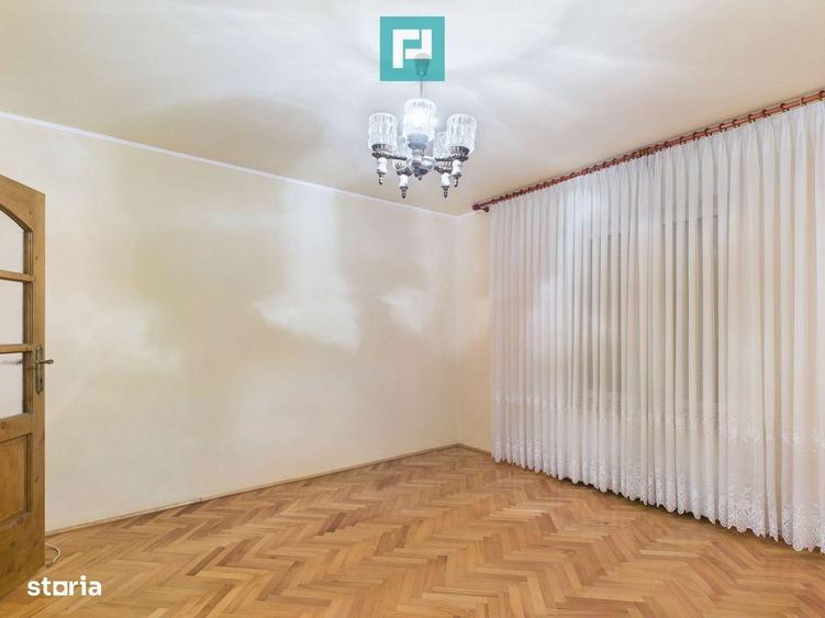 Casa cu 2 corpuri si 5 camere in Livada - 2