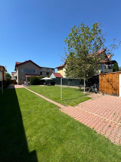 | Vila Pipera | 300 mp | Parcari | - 2