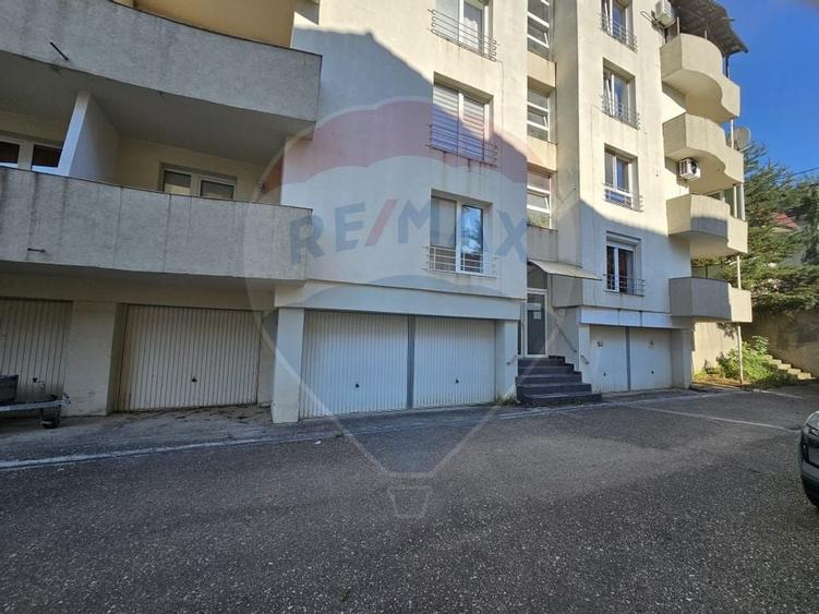 Apartament 3 camere de închiriat - 9