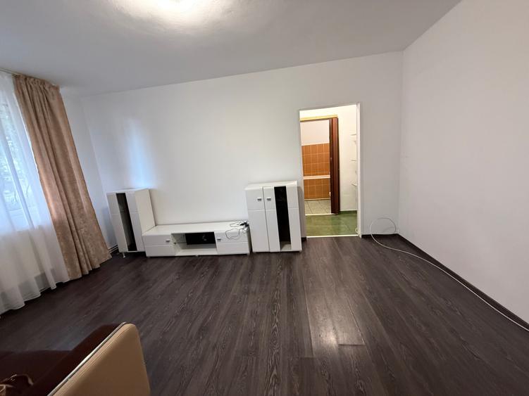 Apartament doua camere de inchiriat parter - 7
