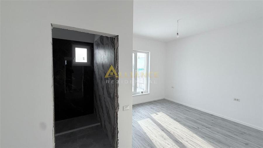 Casa Individuala - 3 camere - 2 bai - 371 mp teren - 12