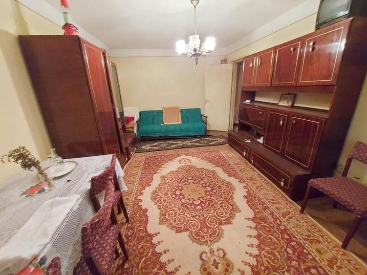 Apartament 3 decomandate, parter, 2 bai, zona Cornisa - 1