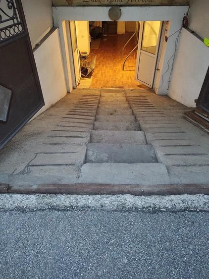 Spațiu comercial, de 25 mp, în Lupeni