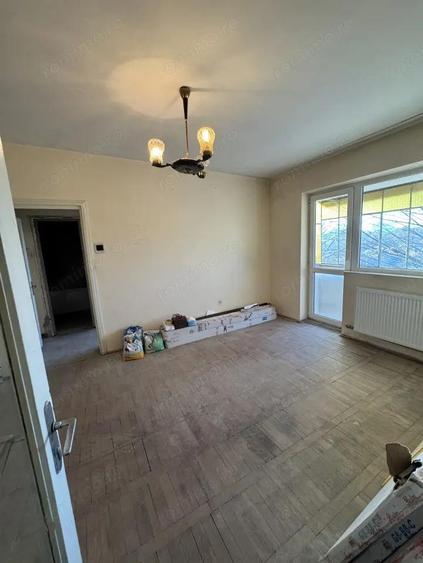 Apartament 2 camere, cf 1 semidec, etaj 4/4, Democratiei - 2