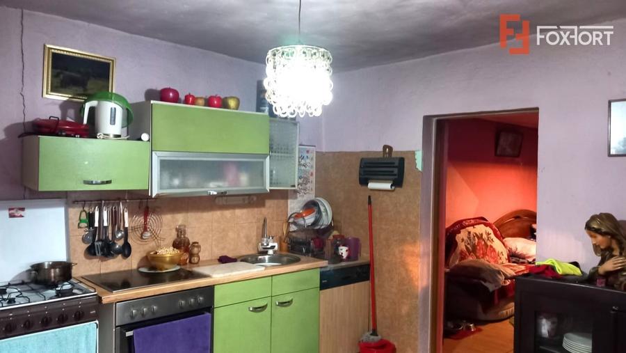 Casa individuala + hala de vanzare in Grabat - 11