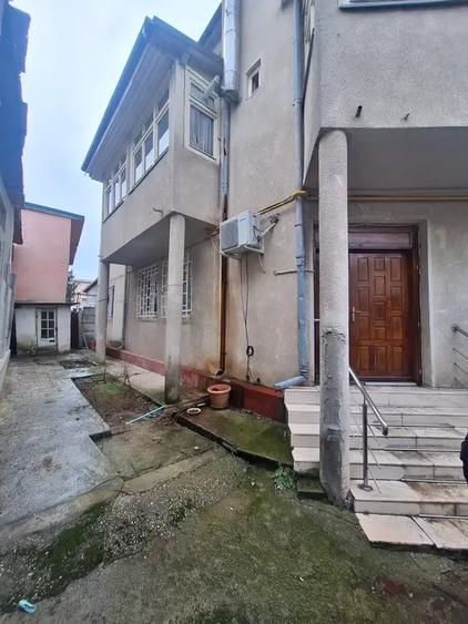 Casă cu teren – ideală pentru spații comerciale / birouri – Sector 4 - 1