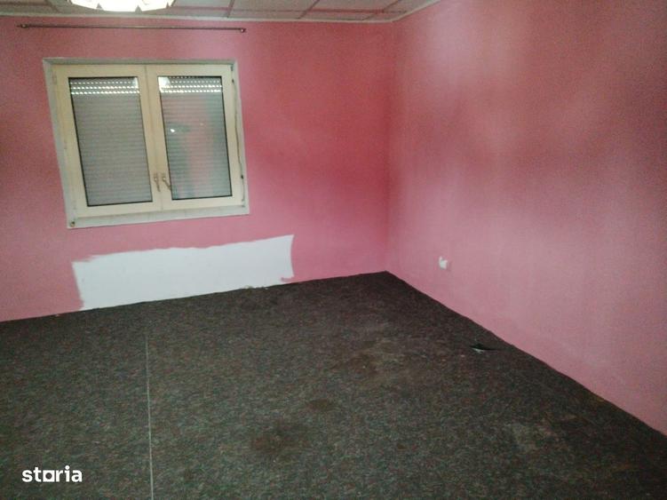 Casă cu 3 camere în Șepreuș