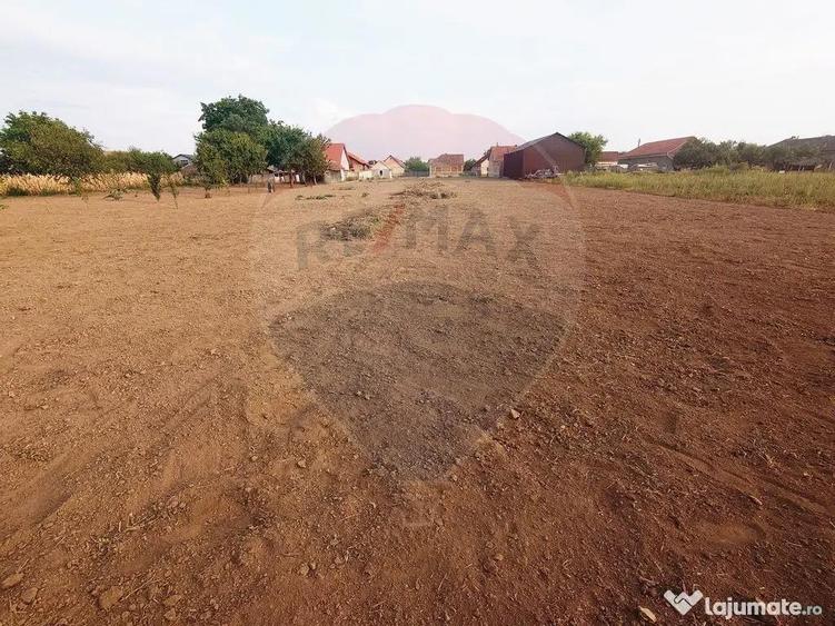 Teren curti constructii de vanzare 2147 mp in Tipar, Arad - 1