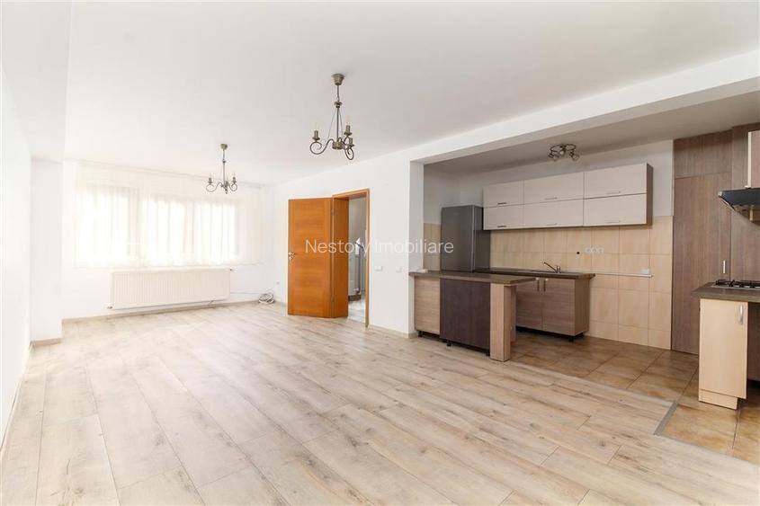 Casa spatioasa, parcari, curte si liniste in zona premium - Europa Casa spatioasa, parcari, curte si liniste in zona premium - Europa