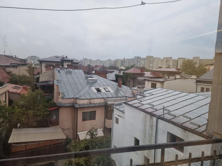 Apartament 4 camere, 91mp, Gara de Nord, 1 minut de metrou,ideal pentru renovare - 16