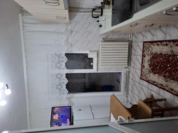 Vand apartament 2 camere decomandat zona Anda, detalii intre orele 16.00 - 19.00 - 4