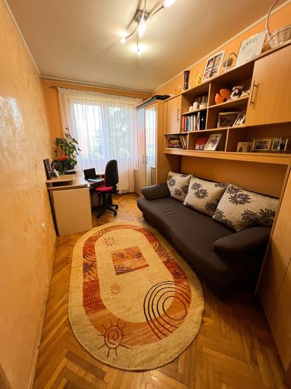 Vand apartament 3 camere mobilat si utilat cartier Sasar - 2