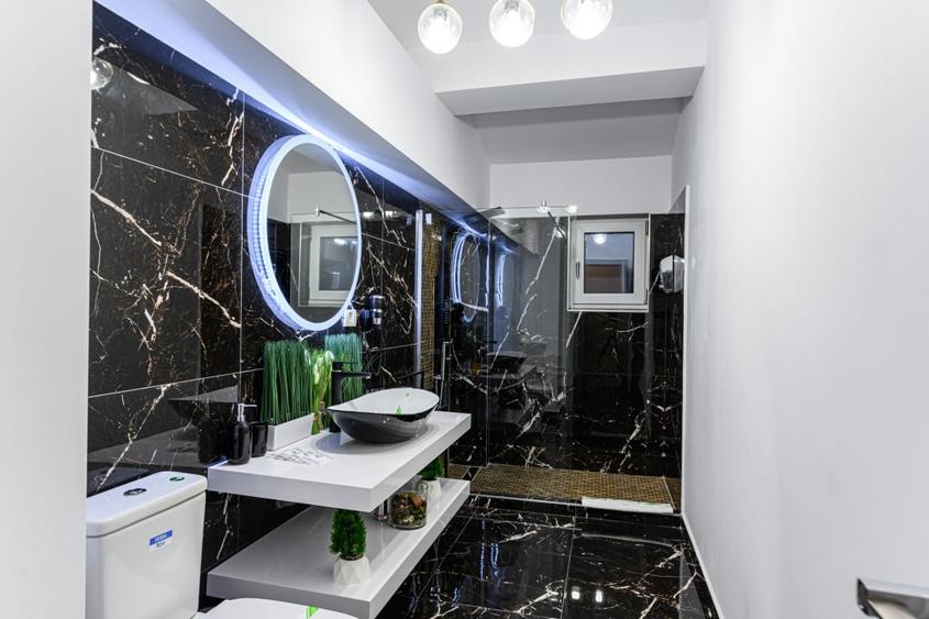 Apartament unic in PREDEAL – LUX, vedere la partie cu terasa si parcare - 15