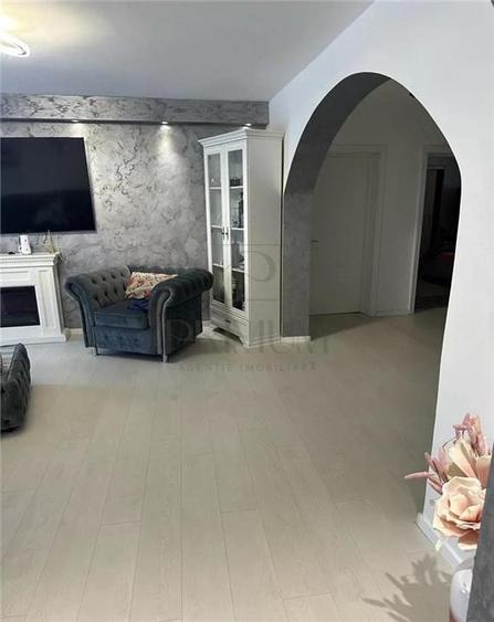 Casa individuala - teren 1000 mp - garaj - 5