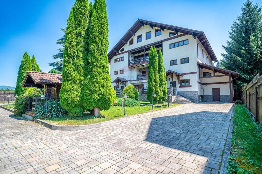 Duplex P+2E cu 7 camere de vânzare in Bușteni , 502 mp teren - 1