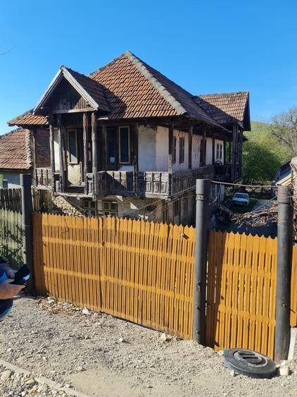 Teren si constructie comuna Magureni - 1