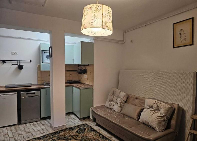 Garsoniera Piata Romana | Centrala proprie | 5 minute metrou - 1