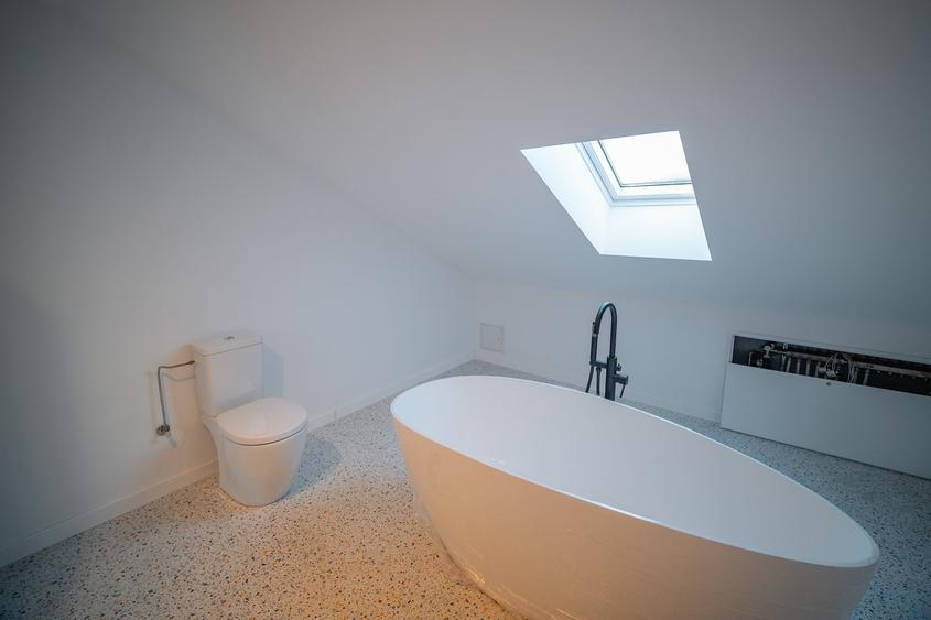 VILA 9 CAMERE - MOBILATA - CORBEANCA - COMISION 0% - 18