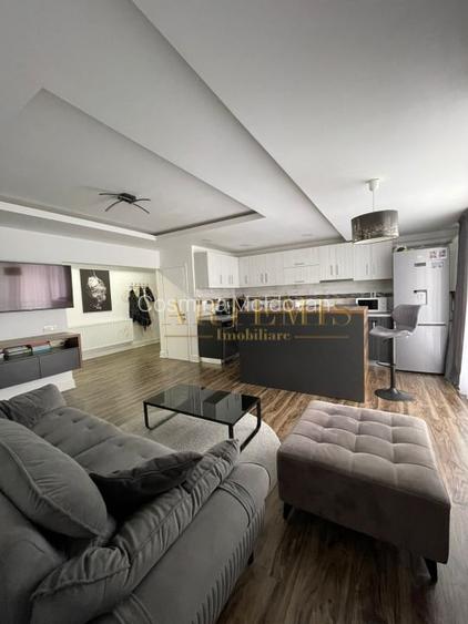 Apartament de 3 camere, decomandat, 84 mp., zona Nord-Vest Apartament de 3 camere, decomandat, 84 mp., zona Nord-Vest
