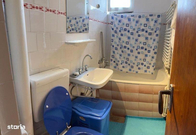 Propietar, vand ap 4 camere etaj 3 - 7