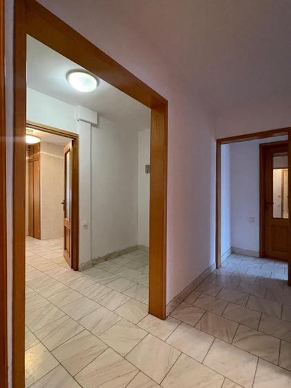 Tomis III, apartament cu 4 camere decomandate, centrala pe gaz, liber - 32