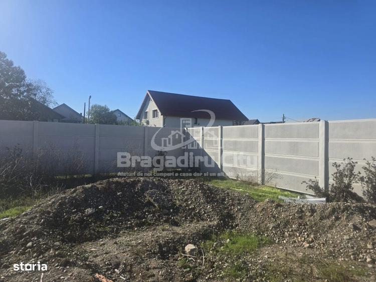 Teren intre case gaz si curent pe teren - 7