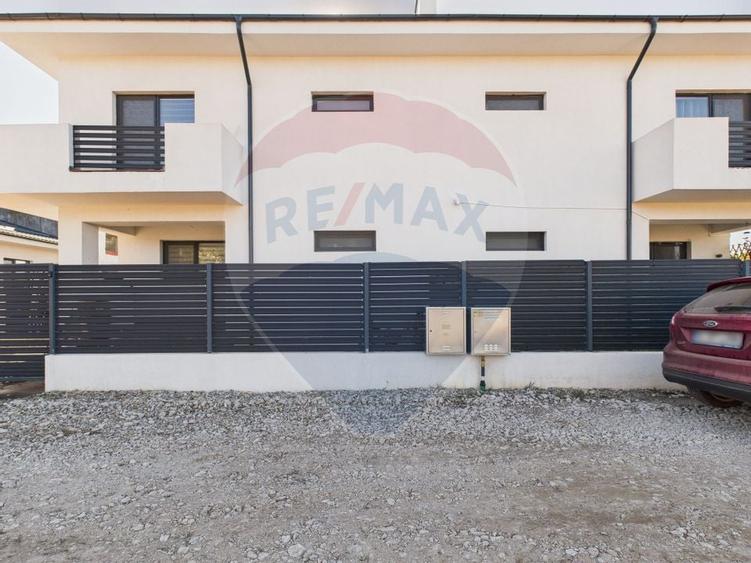 Duplex 85 mp utili, curte 200 mp – vedere la lac și pădure - 11