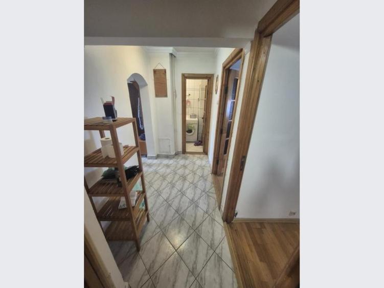 Apartament cu 3 camere în 13 Septembrie