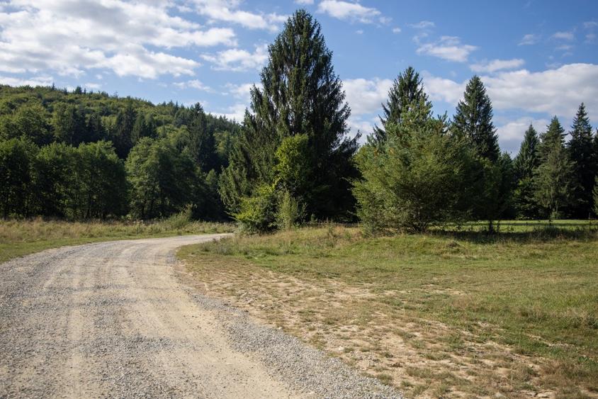 Teren intravilan 3300mp- Vulcan Brasov langa Lac si padure - zona turistica - 13