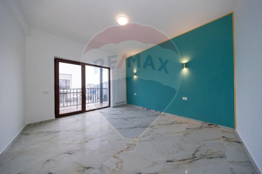 Casa cu 9 camere, teren 501 mp,  Harman! - 19