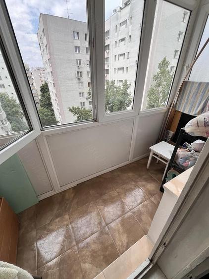 Direct proprietar | Apartament 3 camere spa?ios | Metrou 1 Decembrie 1918 - 2