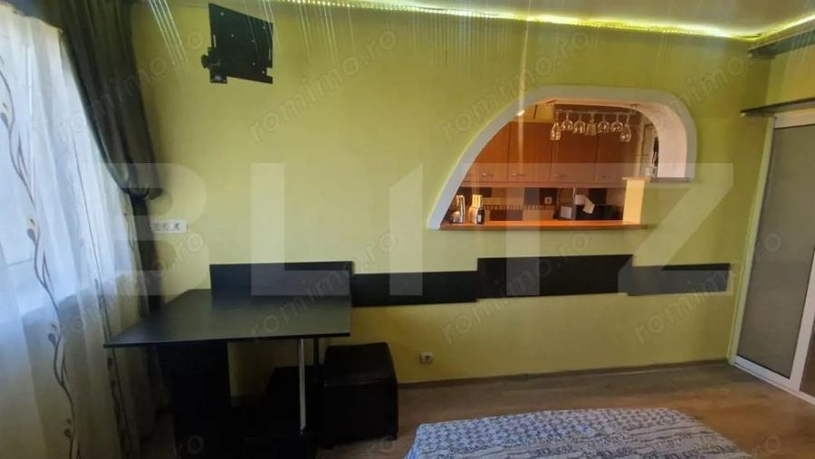 Garsoniera mobilata, etaj intermediar, parcare, beci luminoasa - 1