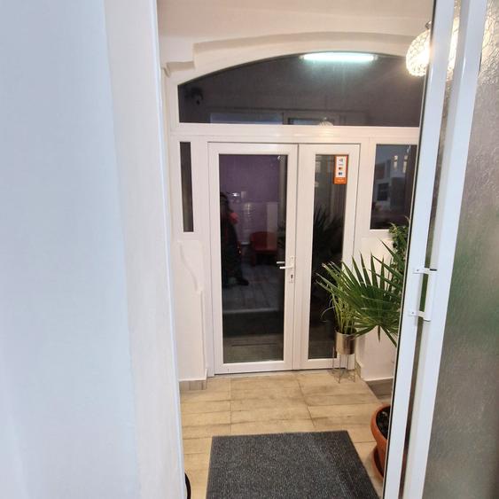 Birou zona  centrala - gradina proprie - 8