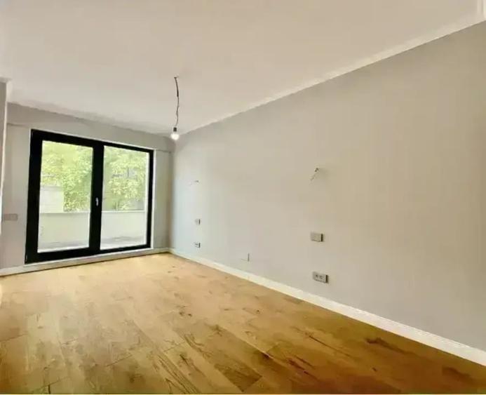 Unirii I Apartament 4 camere I 2 TeraseI 2 Locuri ParcareI Bloc nou I comision 0 - 7