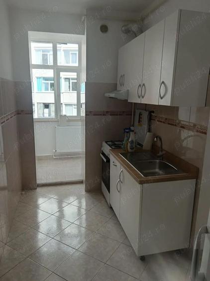 Apartament 2 camere nemobilat, recent renovat, etajul 4, zona bd dacia piatra neamt - 2