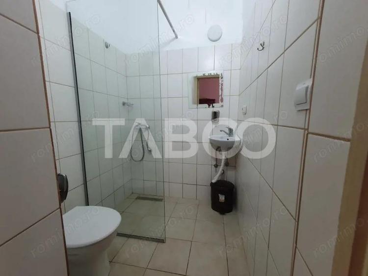 Casa de inchiriat zona Centrala 6 camere se inchiriaza si la muncitori - 3