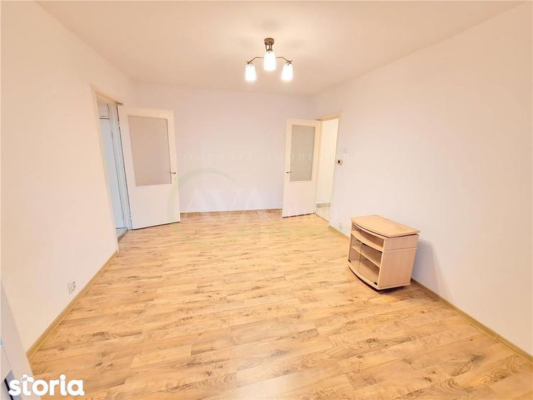 Apartament 2 camere, etaj 2 din 4, nemobilat , cu centrala, Piata Sud - 5