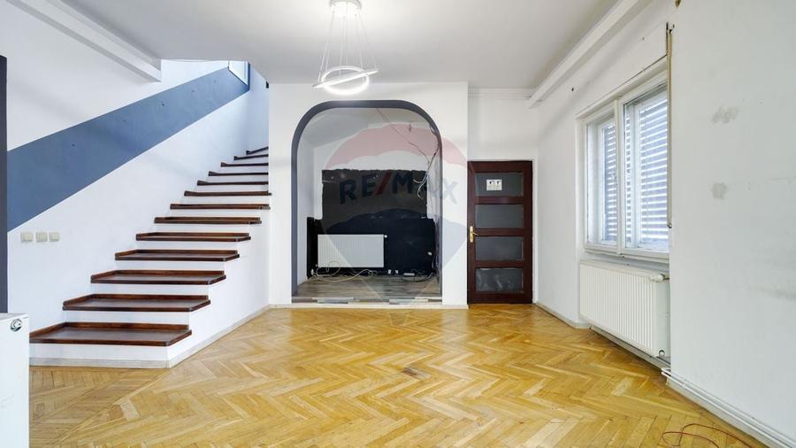 Casă / Vilă cu 9 camere de închiriat în zona Centrul Civic! - 3