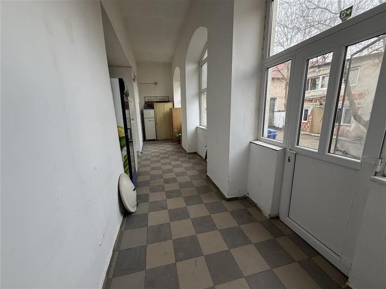 Spatiu ultracentral de inchiriat Valea lui Mihai - 4