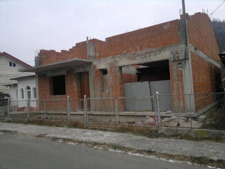 VANZARE Casa in constructie Bicaz - 3