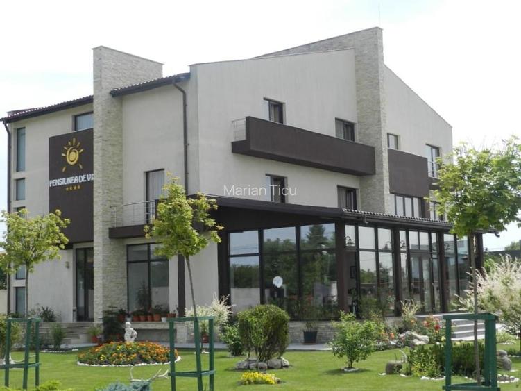 Pensiune 4 stele cu piscina  si gradina