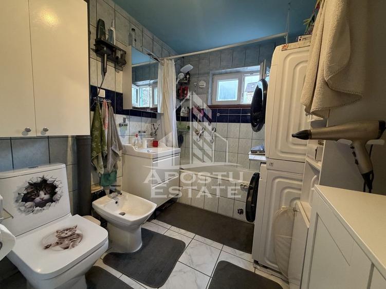 Apartament cu 7 camere,2 bai,decomandat,etajul 1,zona Buziasului - 5