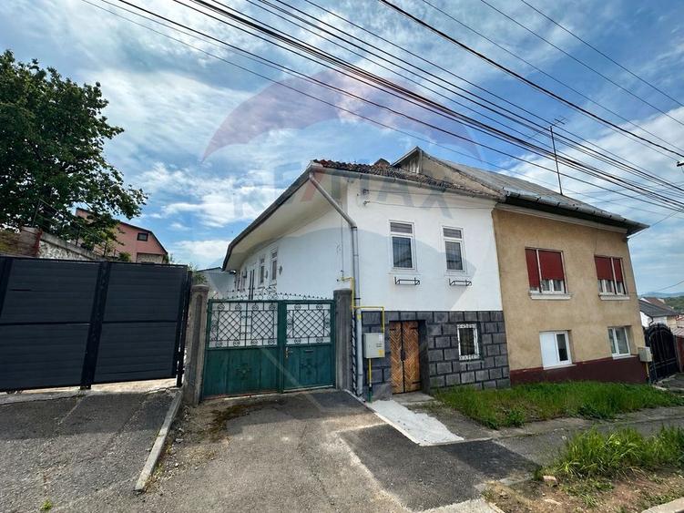 Casa de vanzare in zona Centrala Turda! 480 MP Teren. - 1