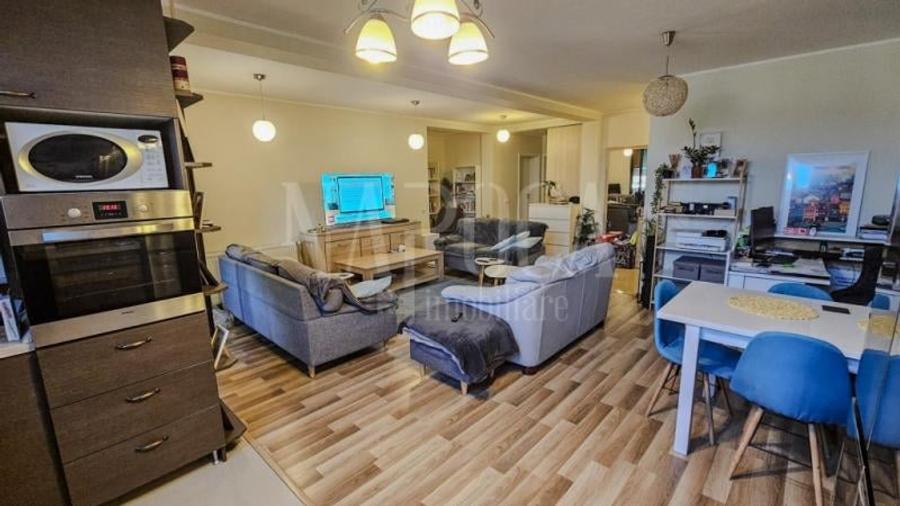 Apartament 3 camere de vanzare in Floresti - 2