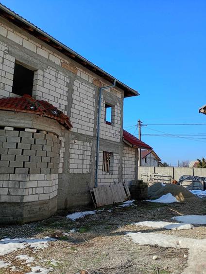 Casa de vanzare cu etaj si mansaeda. - 3