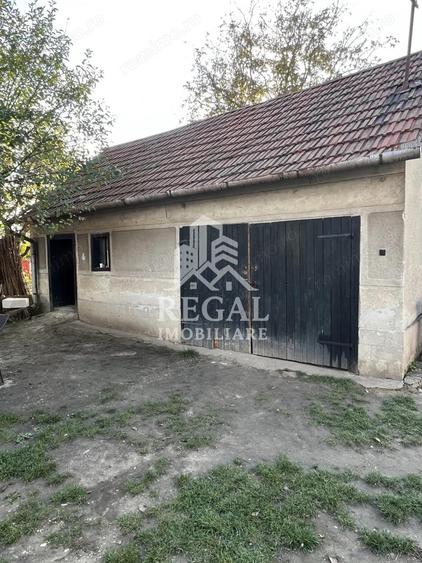 Casa spa?ioasa de vanzare in Ru?i pentru locuin?a sau investitie - 2