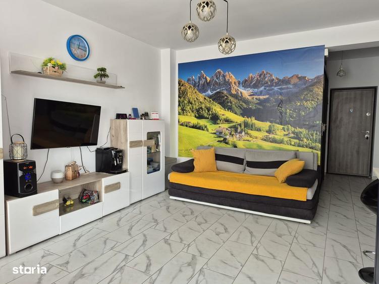 DE VANZARE APARTAMENT CU VEDERE LATERALA LA MARE, COMPLET MOBILAT - 3